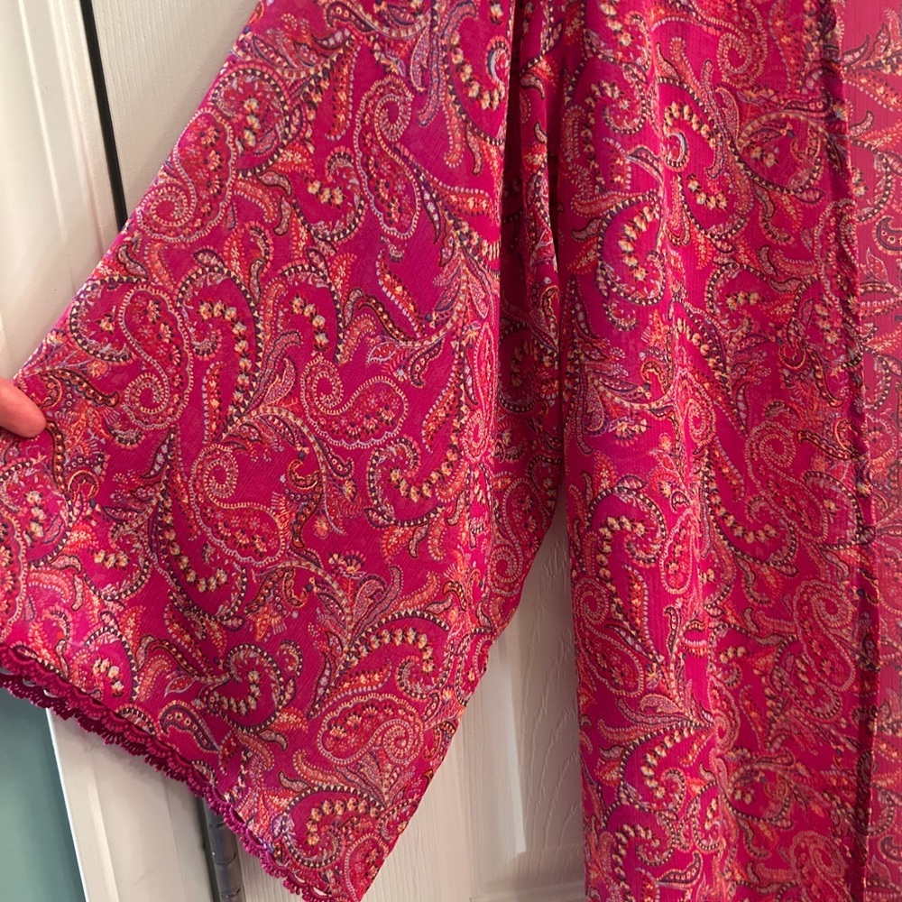 NWT Jessica Simpson Vibrant Pink Paisley Long Duster - Picture 2 of 3